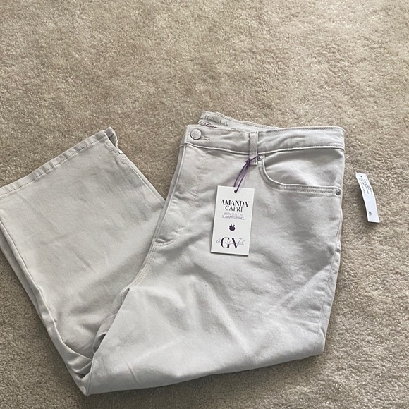Gloria Vanderbilt Amanda Capri size 18. NWT - Picture 1 of 5